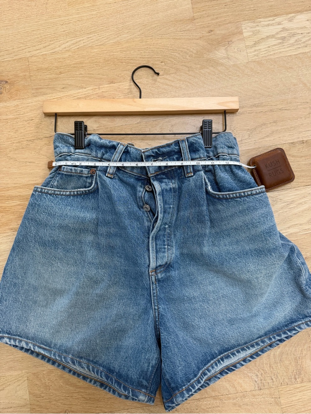 Agolde High-Rise Paperbag Denim Shorts - SIZE 27 - Picture 4 of 6